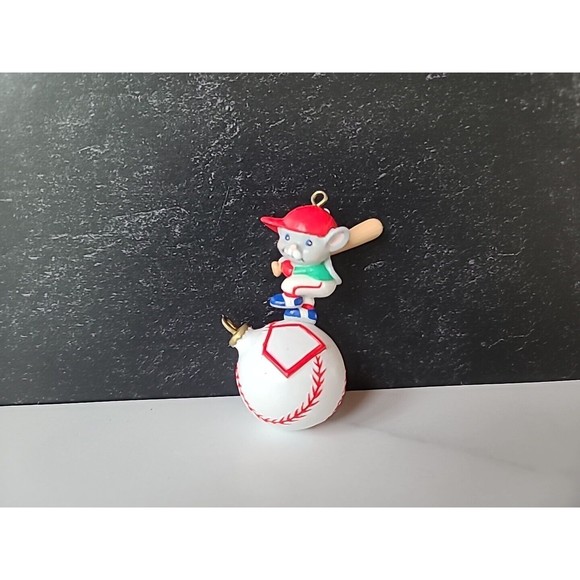 Christmas Mouse On Baseball Ornament 1995 - Picture 1 of 10